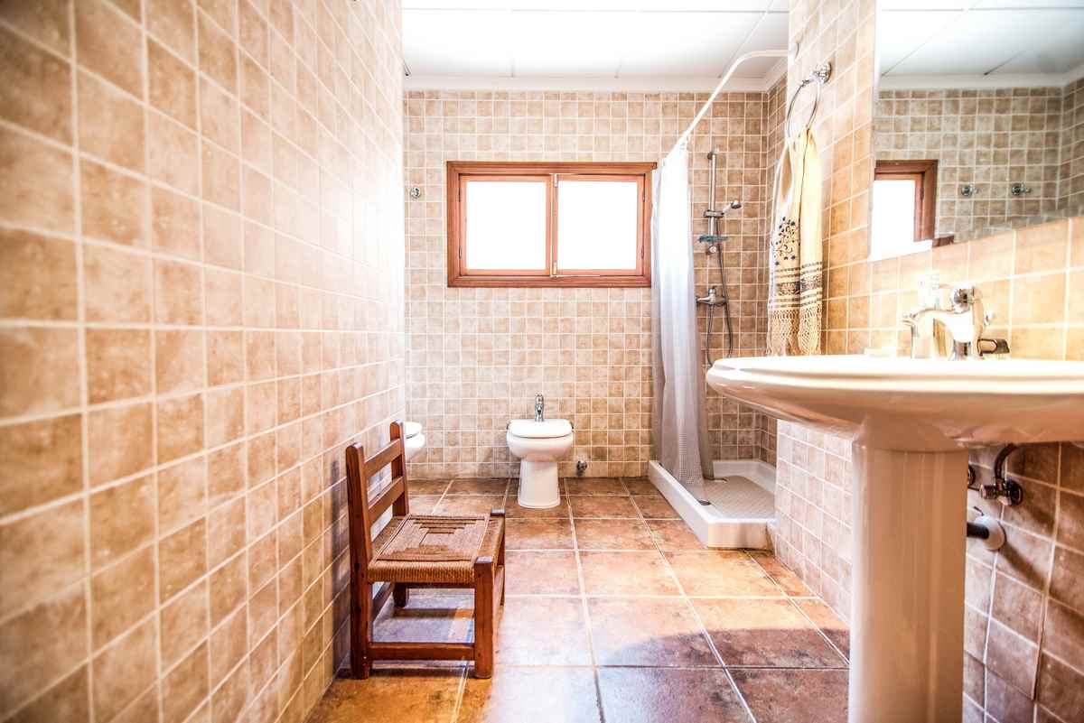 10 chambre Finca/Maison de Campagne à vendre à Encebras avec piscine - 2 250 000 € (Ref: 3611704)