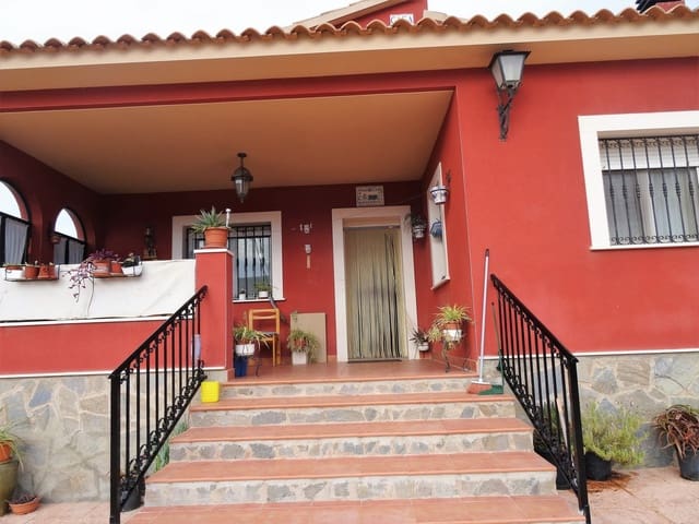 3 soveværelse Villa til salg i Yecla med swimmingpool - € 220.000 (Ref: 3668024)