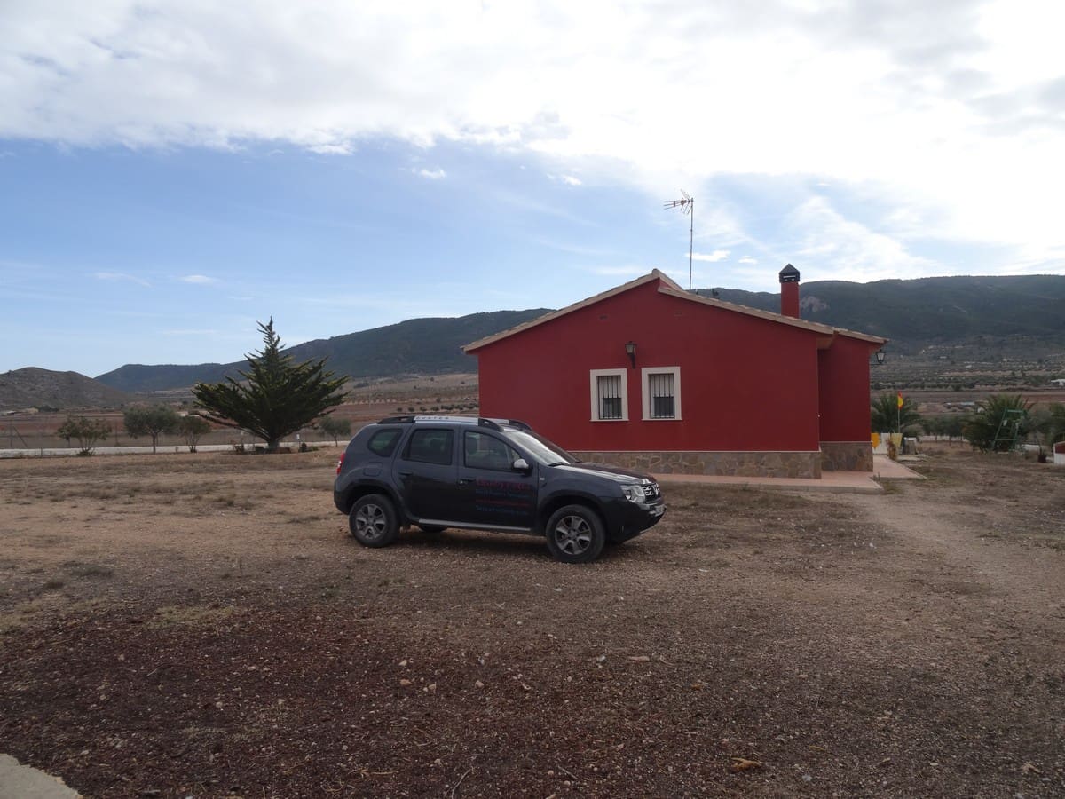 3 soveværelse Villa til salg i Yecla med swimmingpool - € 220.000 (Ref: 3668024)