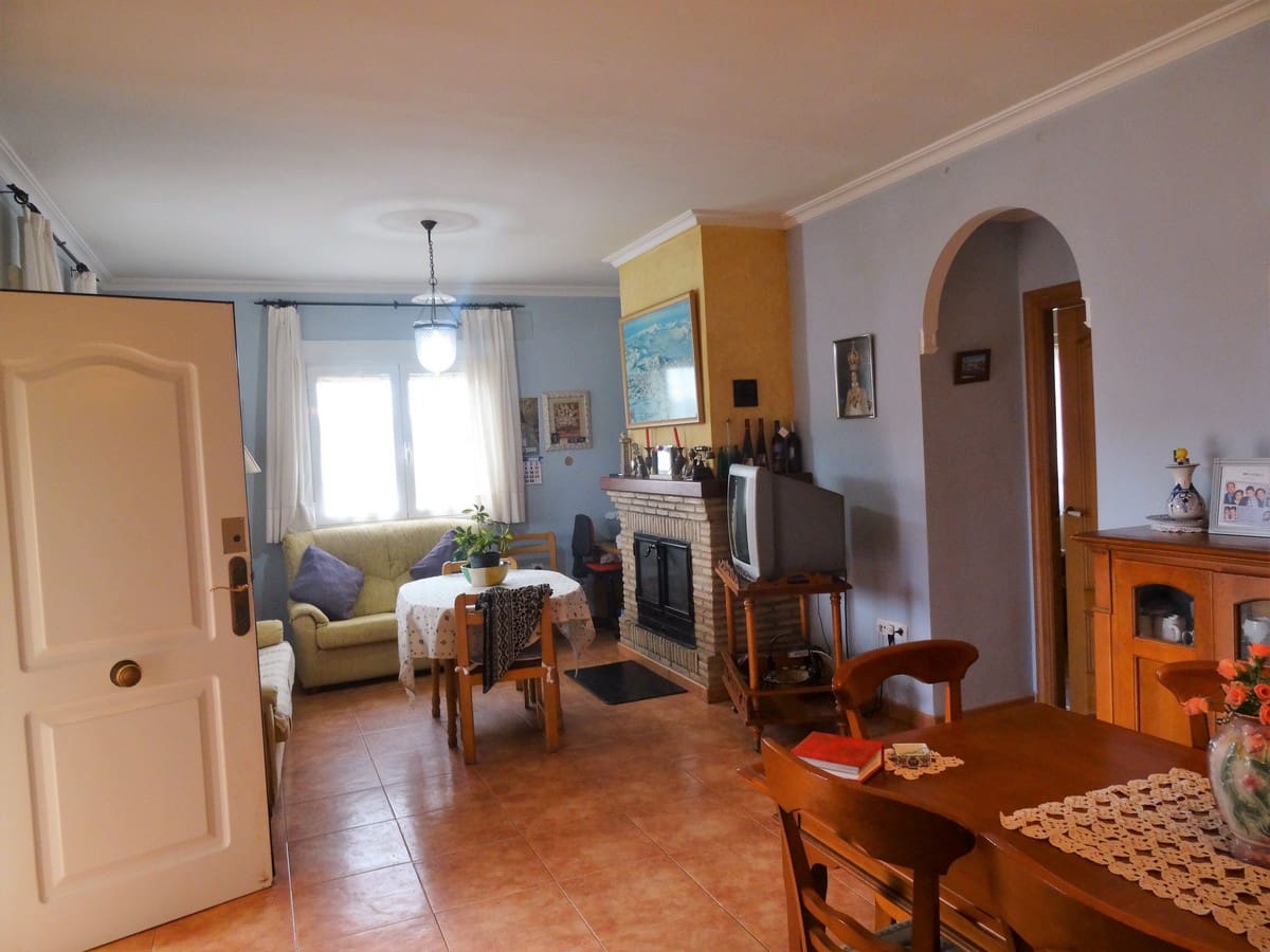 3 soveværelse Villa til salg i Yecla med swimmingpool - € 220.000 (Ref: 3668024)