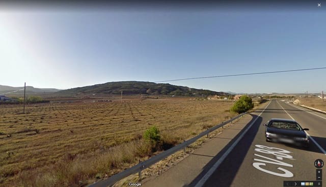 Terre non Aménagée à vendre à Pinoso - 100 000 € (Ref: 3672950)