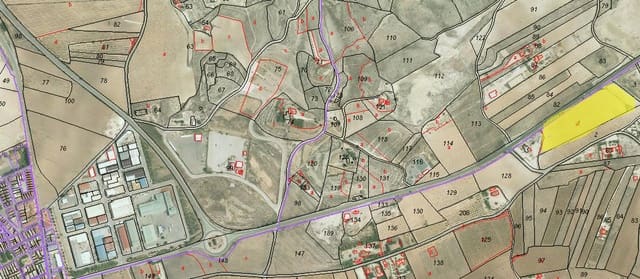 Terre non Aménagée à vendre à Pinoso - 100 000 € (Ref: 3672950)