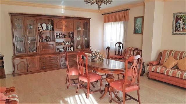 5 bedroom Townhouse for sale in L'Algueña / Alguenya with pool - € 249,000 (Ref: 3731357)