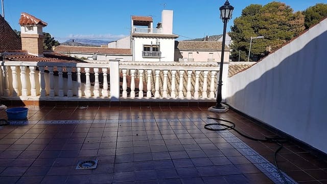 5 bedroom Townhouse for sale in L'Algueña / Alguenya with pool - € 249,000 (Ref: 3731357)