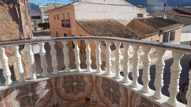 5 bedroom Townhouse for sale in L'Algueña / Alguenya with pool - € 249,000 (Ref: 3731357)