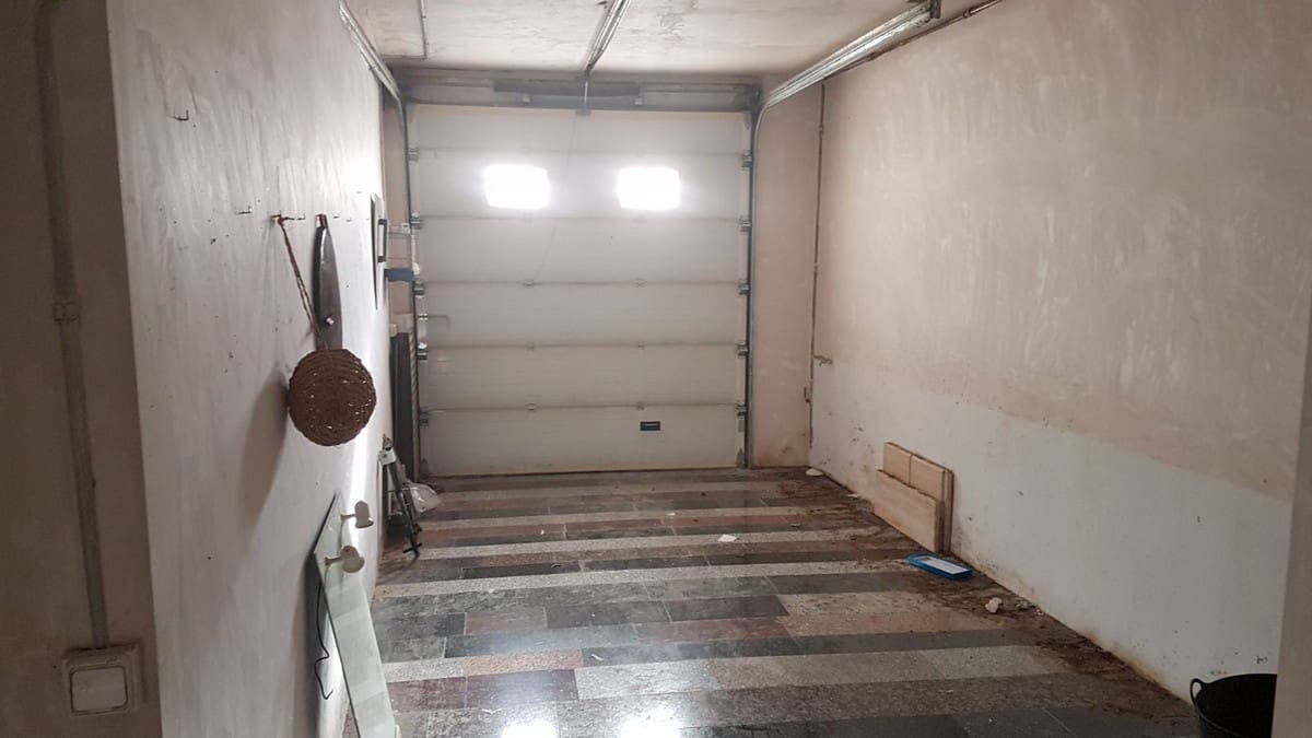 5 soveværelse Byhus til salg i L'Alguena / Alguenya med swimmingpool - € 249.000 (Ref: 3731357)