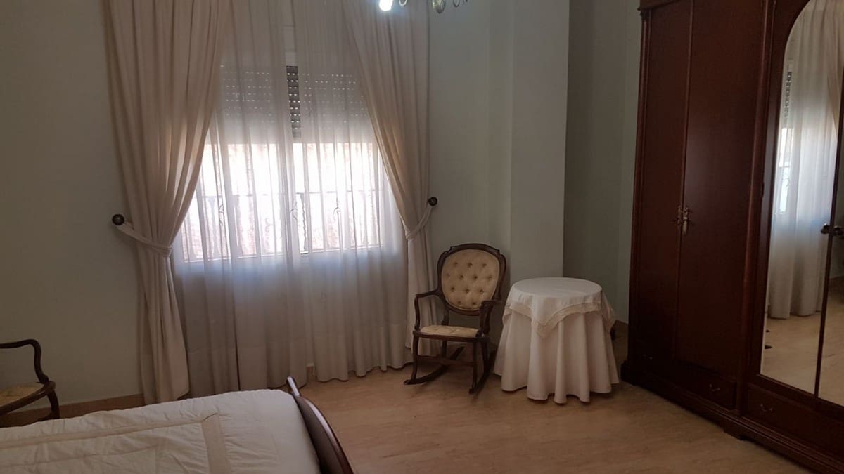 5 soveværelse Byhus til salg i L'Alguena / Alguenya med swimmingpool - € 249.000 (Ref: 3731357)