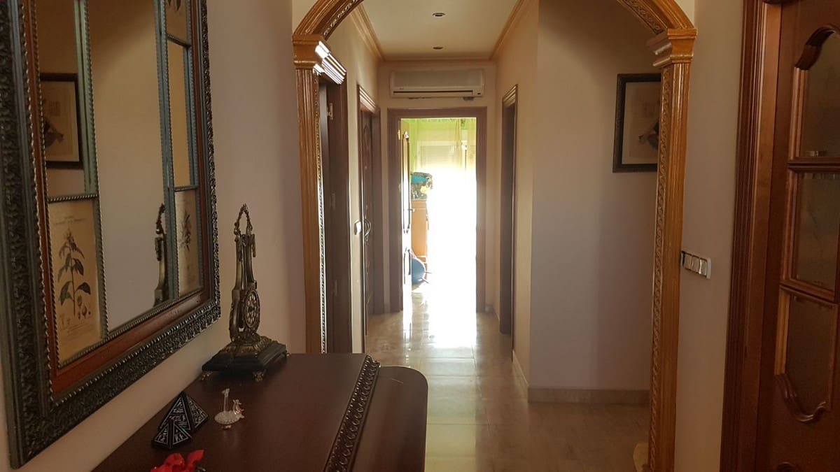 5 soveværelse Byhus til salg i L'Alguena / Alguenya med swimmingpool - € 249.000 (Ref: 3731357)