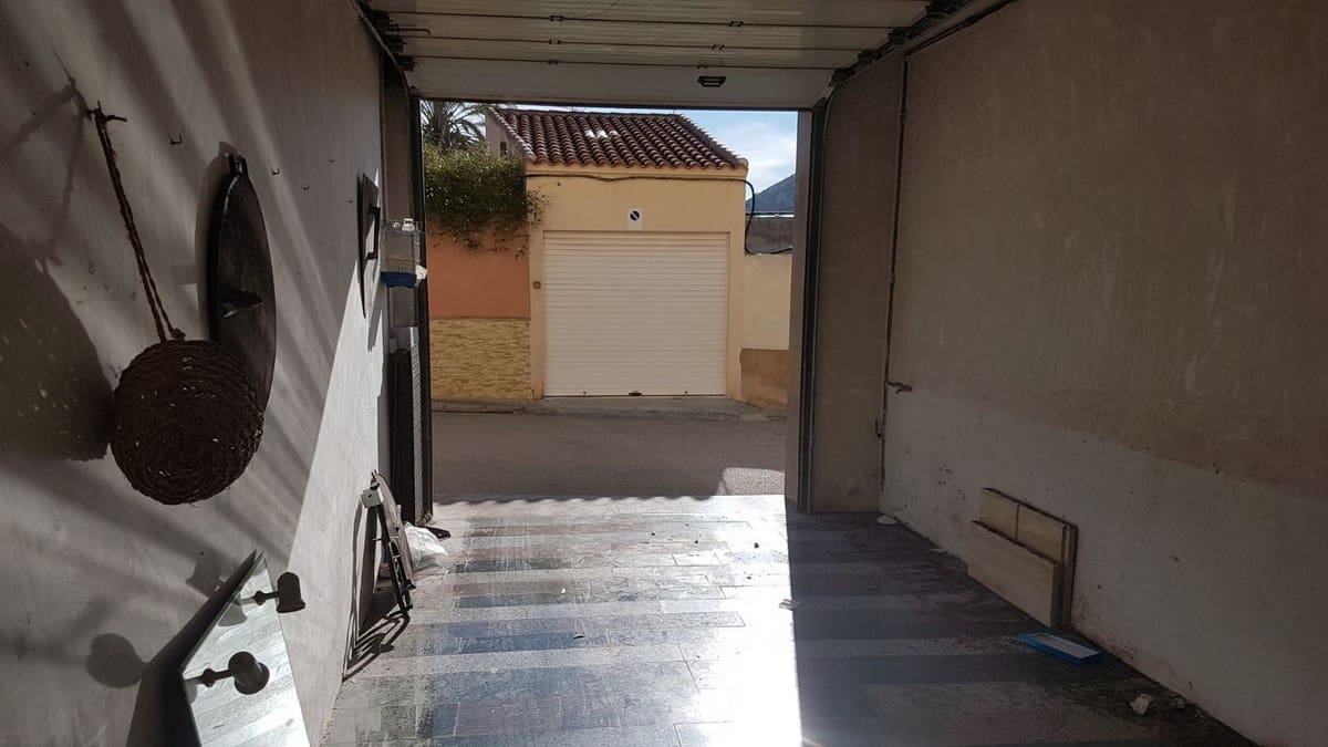 5 soveværelse Byhus til salg i L'Alguena / Alguenya med swimmingpool - € 249.000 (Ref: 3731357)