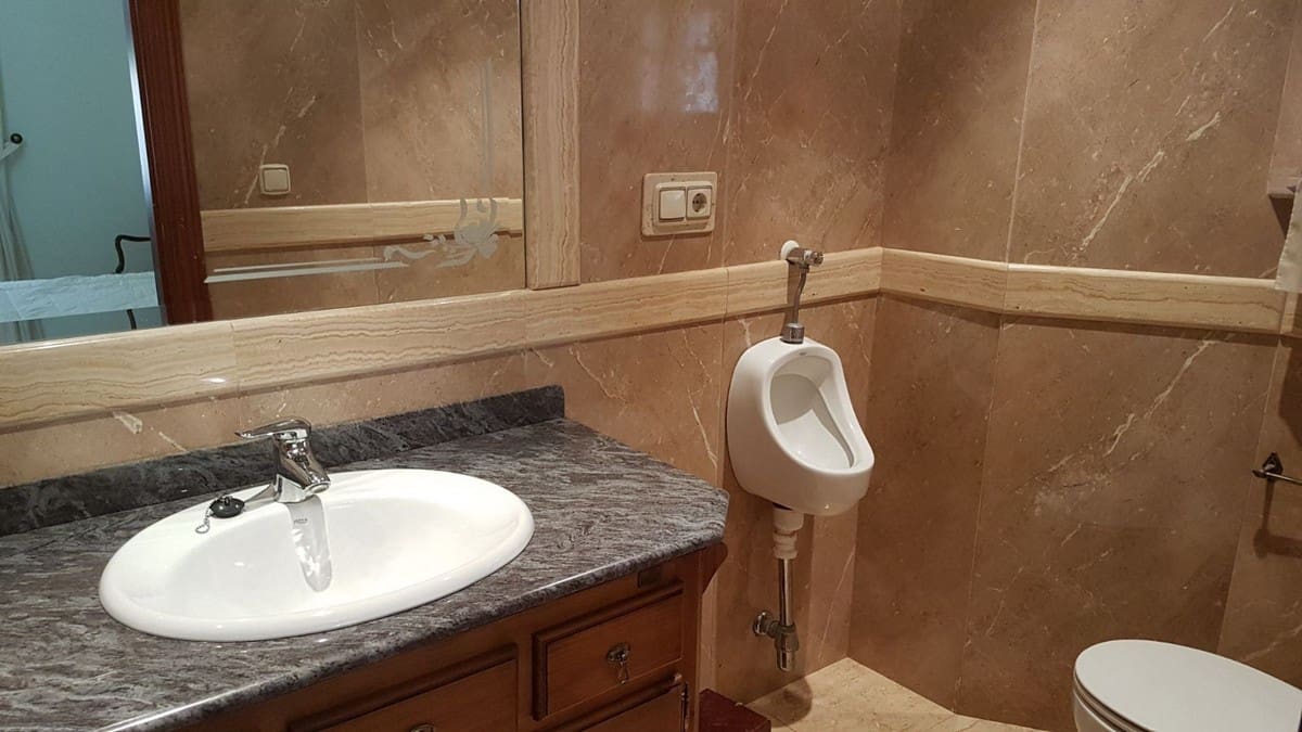 5 soveværelse Byhus til salg i L'Alguena / Alguenya med swimmingpool - € 249.000 (Ref: 3731357)