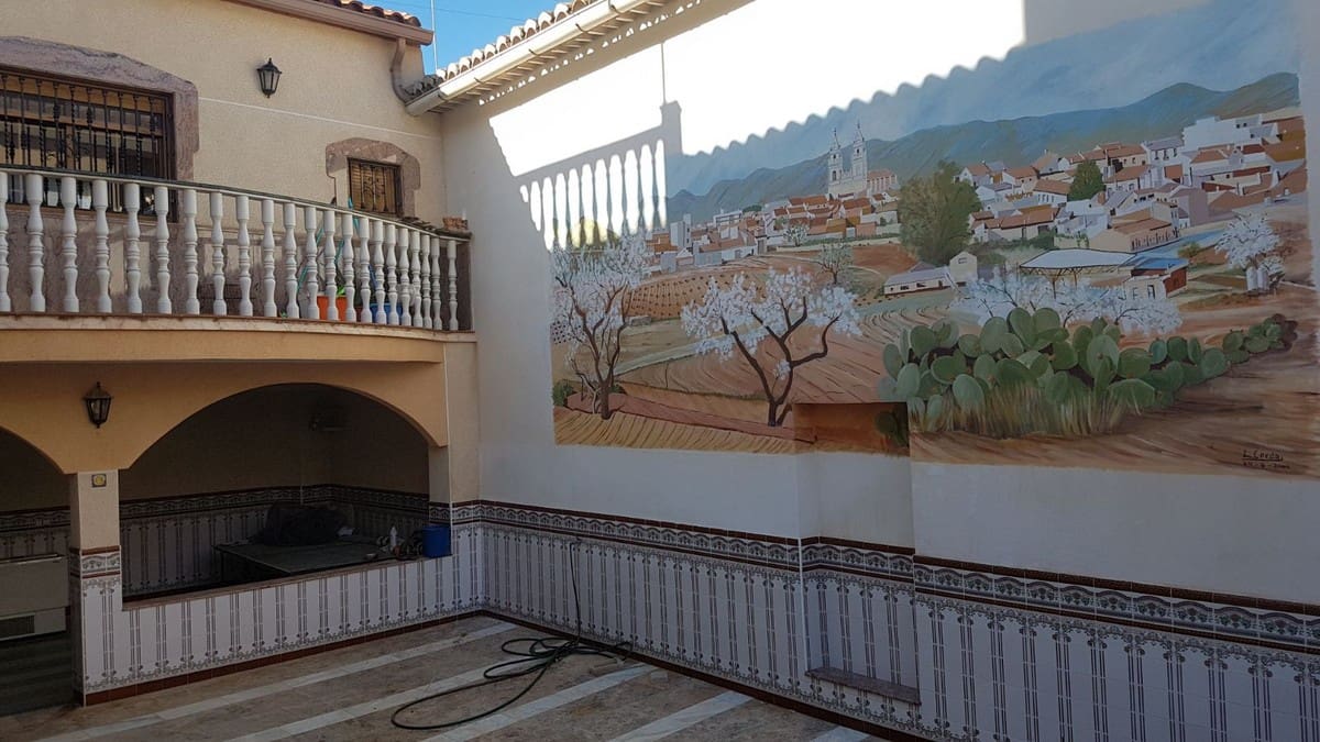 5 soveværelse Byhus til salg i L'Alguena / Alguenya med swimmingpool - € 249.000 (Ref: 3731357)