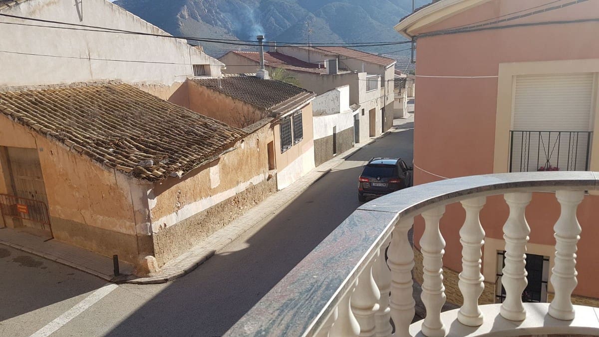 5 soveværelse Byhus til salg i L'Alguena / Alguenya med swimmingpool - € 249.000 (Ref: 3731357)