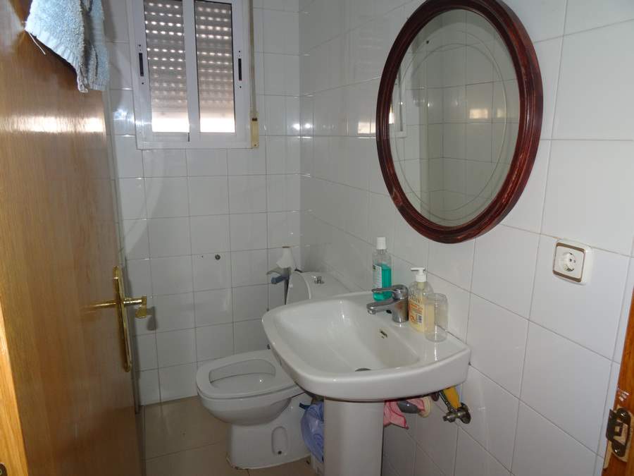 3 bedroom Townhouse for sale in Pinoso with pool - € 138,000 (Ref: 3803752)