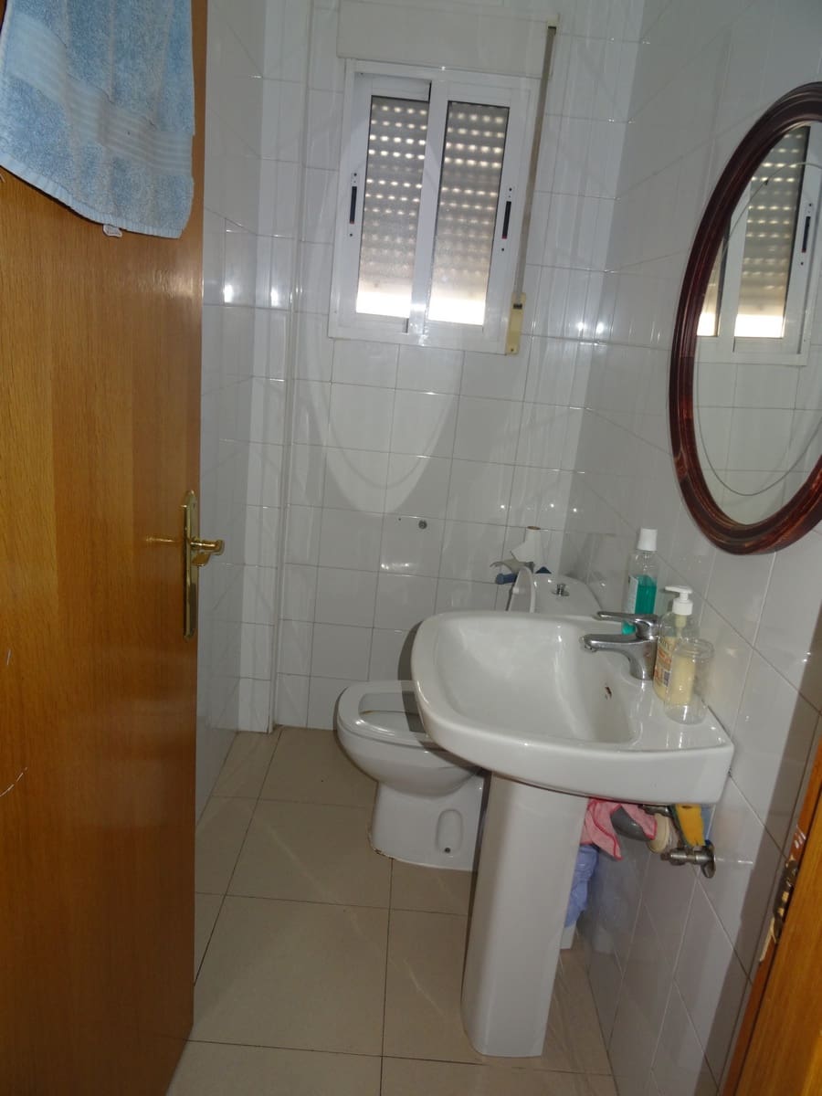 3 bedroom Townhouse for sale in Pinoso with pool - € 138,000 (Ref: 3803752)