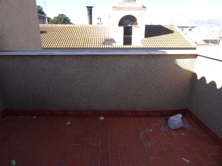 3 bedroom Townhouse for sale in Pinoso with pool - € 138,000 (Ref: 3803752)