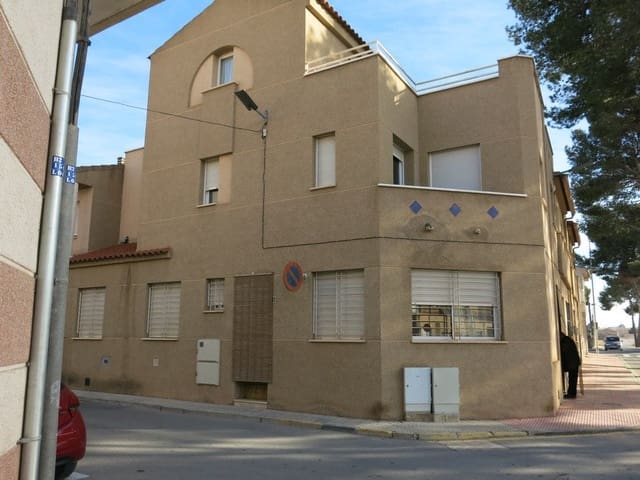 3 quarto Casa em Banda para venda em Pinoso com piscina - 135 000 € (Ref: 3803752)