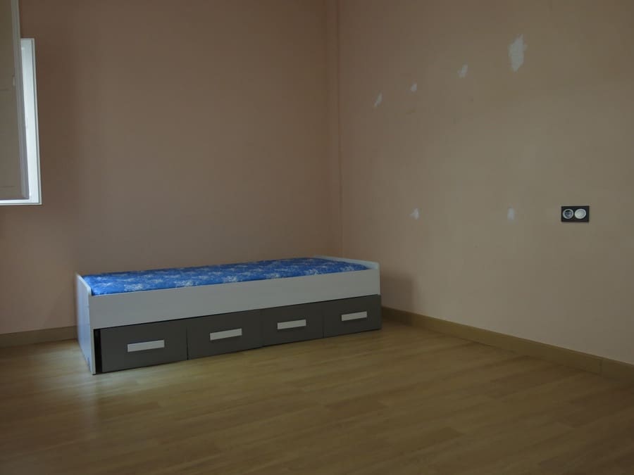 3 bedroom Apartment for sale in Pinoso with pool - € 84,000 (Ref: 3859615)