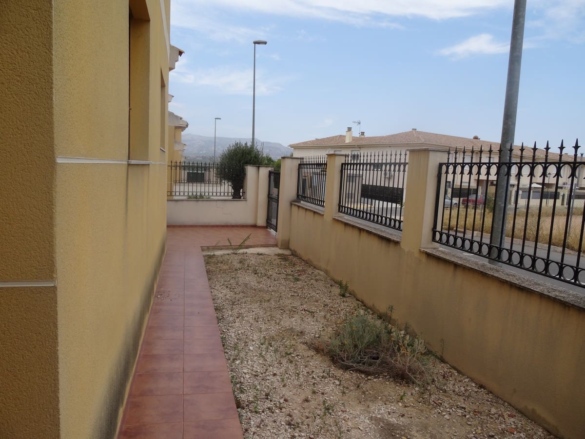 4 Zimmer Haus zu verkaufen in Pinoso mit Pool - 235.000 € (Ref: 4096477)