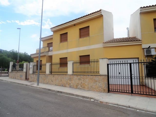 4 Zimmer Haus zu verkaufen in Pinoso mit Pool - 235.000 € (Ref: 4096477)