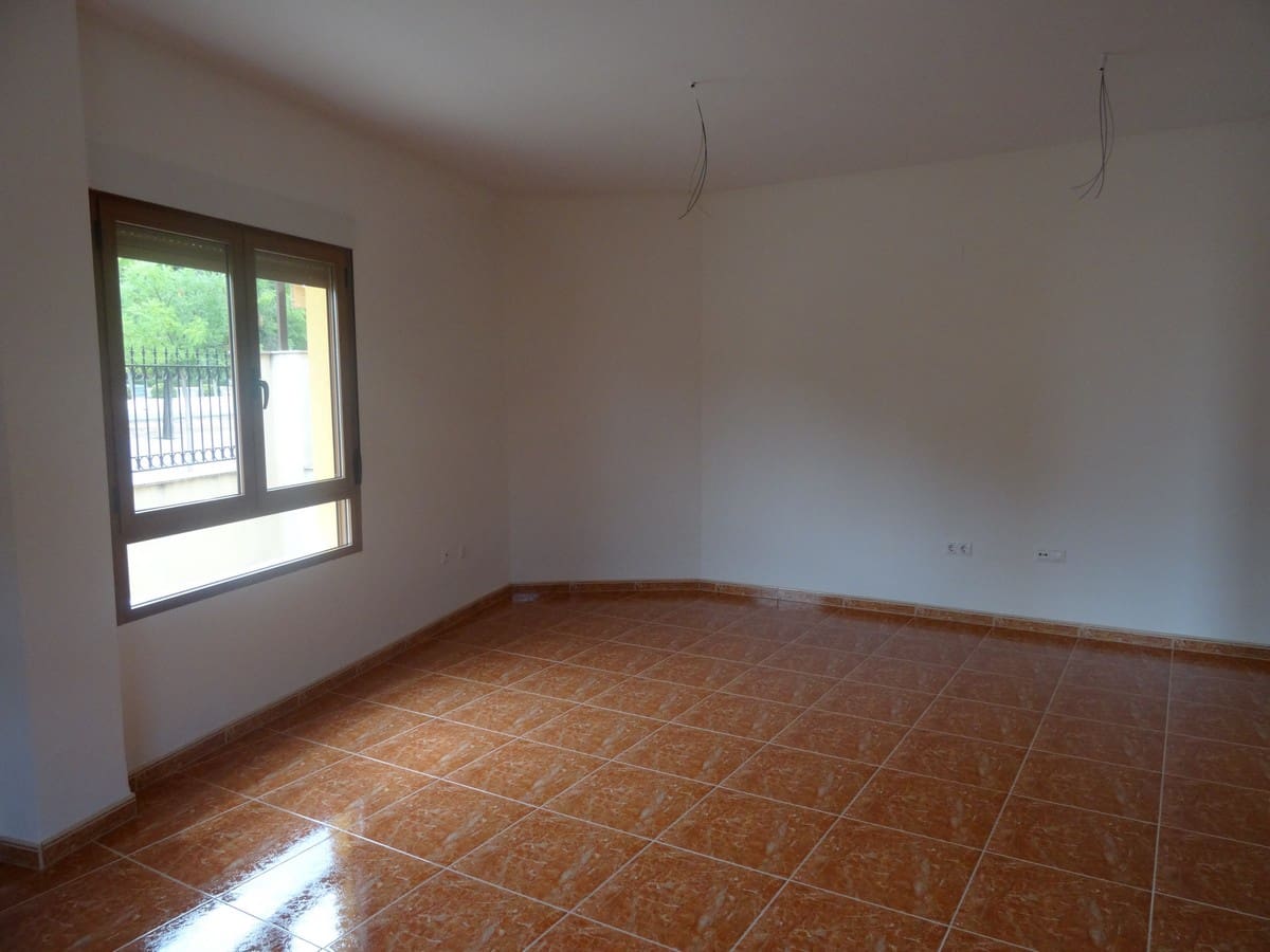 4 Zimmer Haus zu verkaufen in Pinoso mit Pool - 235.000 € (Ref: 4096477)