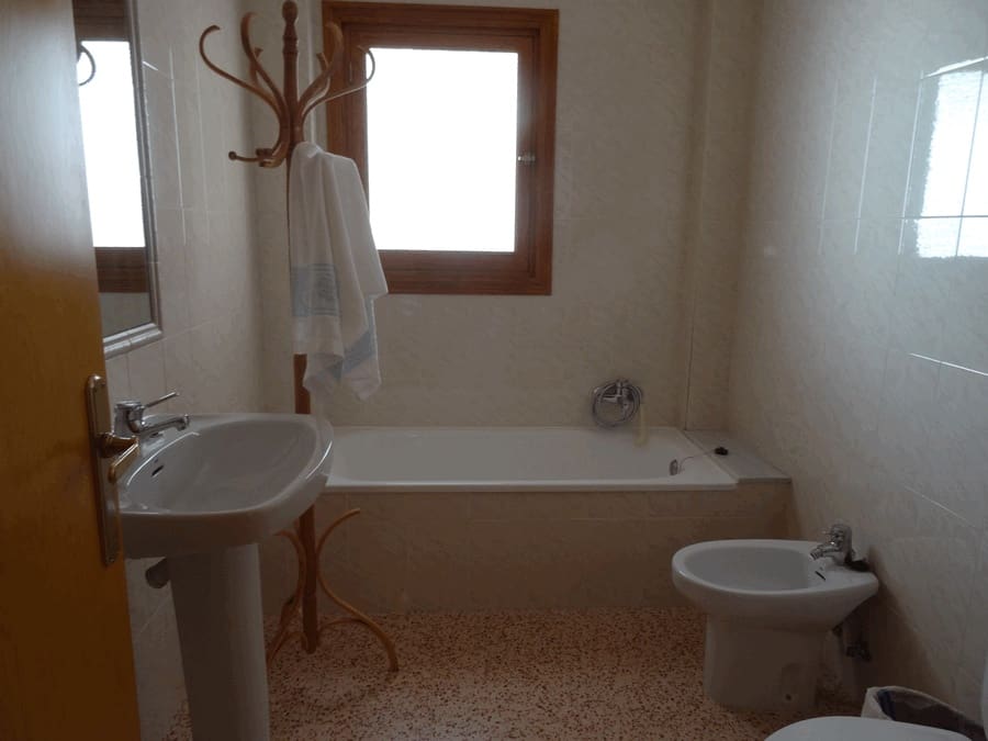 3 bedroom Townhouse for sale in Pinoso with pool - € 309,950 (Ref: 4107476)