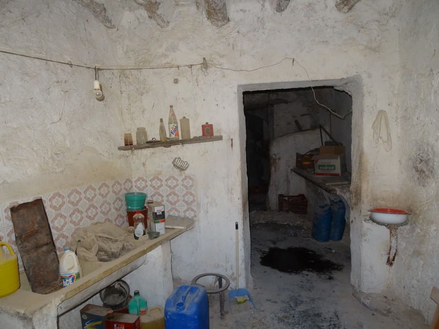 Hulehus til salg i Abanilla med swimmingpool - € 69.900 (Ref: 4165684)