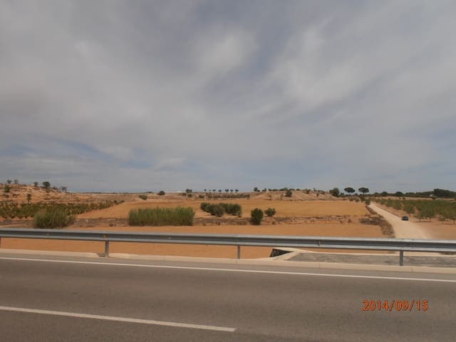 Undeveloped Land for sale in Madrigueras - € 150,000 (Ref: 4165692)