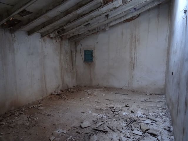 2 soveværelse Byhus til salg i L'Algueña / Alguenya med swimmingpool - € 43.000 (Ref: 4377224)