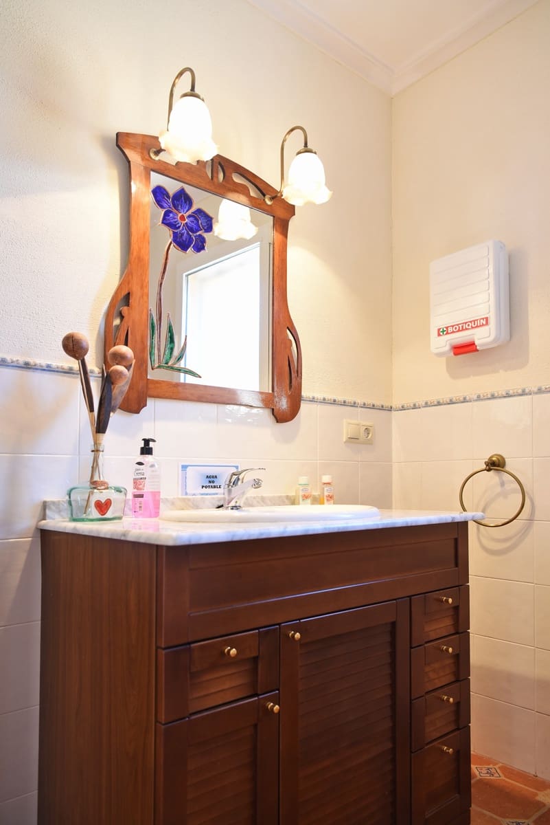 4 soveværelse Finca/Landehus til salg i La Alberquilla med swimmingpool - € 197.000 (Ref: 4443300)