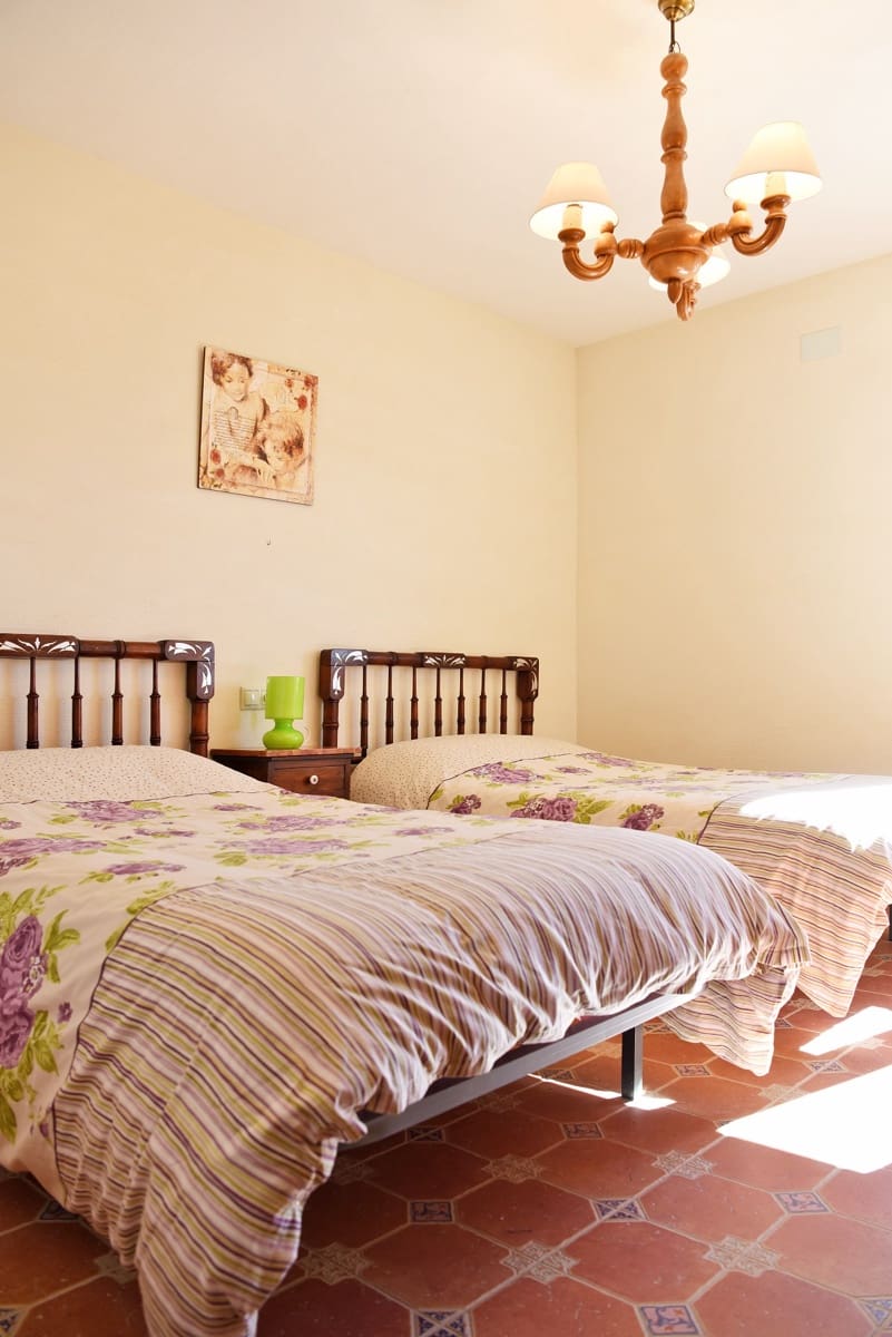 4 soveværelse Finca/Landehus til salg i La Alberquilla med swimmingpool - € 197.000 (Ref: 4443300)