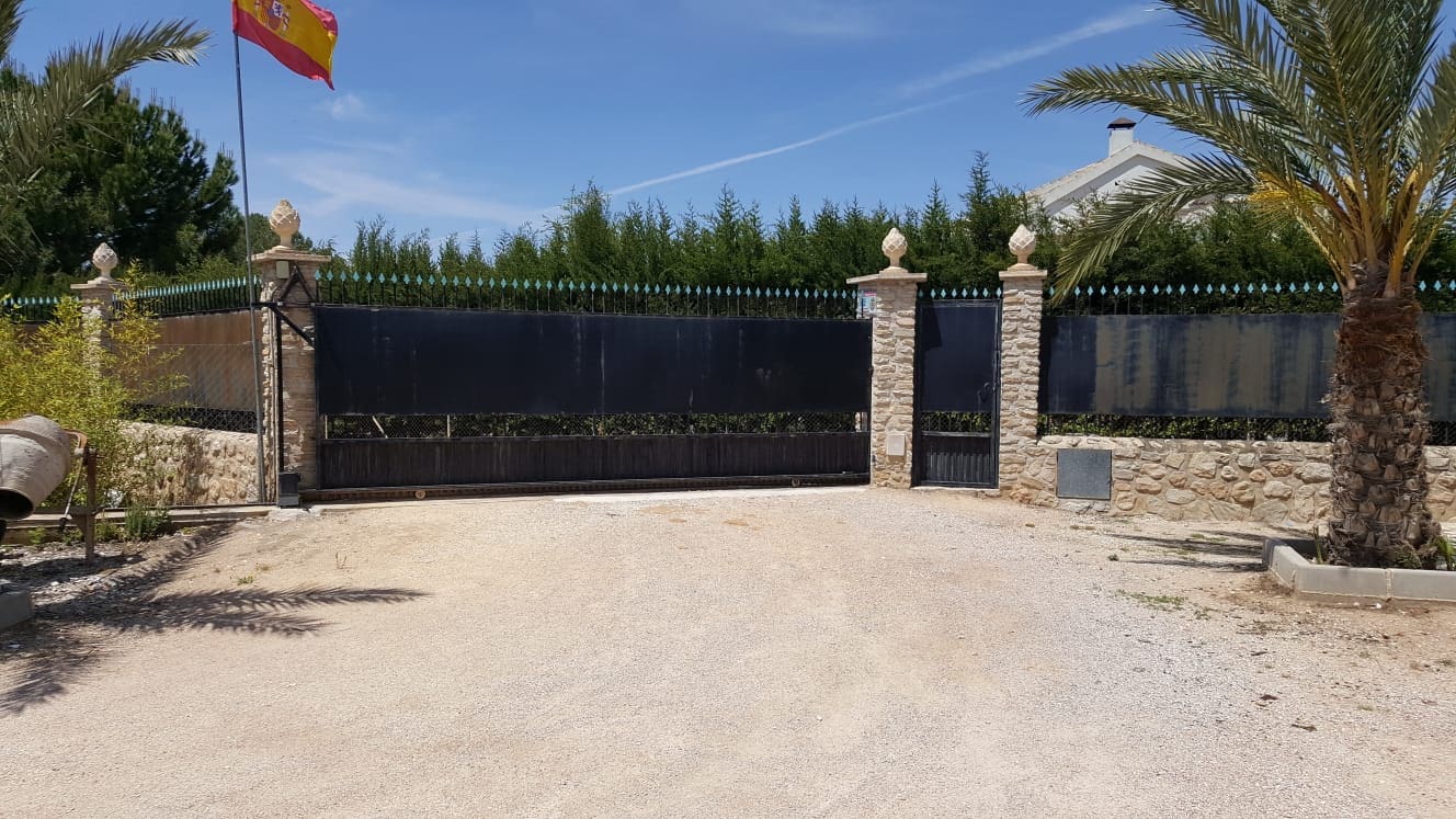 8 sovrum Finca/Hus på landet till salu i Yecla med pool - 800 000 € (Ref: 4878019)