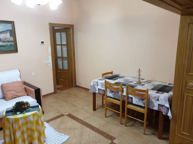 5 soveværelse Byhus til salg i Rodriguillo, Pinoso med swimmingpool - € 140.000 (Ref: 4878022)