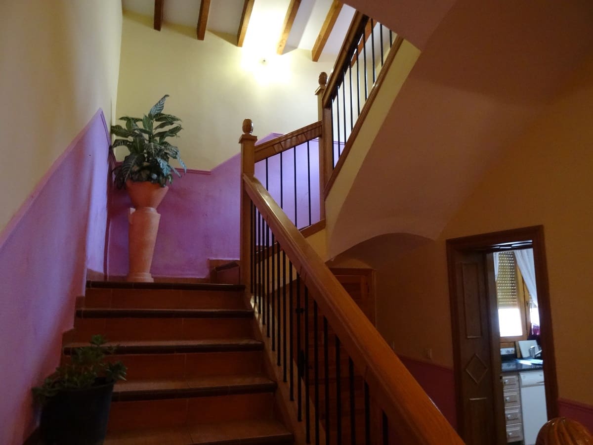 5 soveværelse Byhus til salg i Rodriguillo med swimmingpool - € 140.000 (Ref: 4878022)