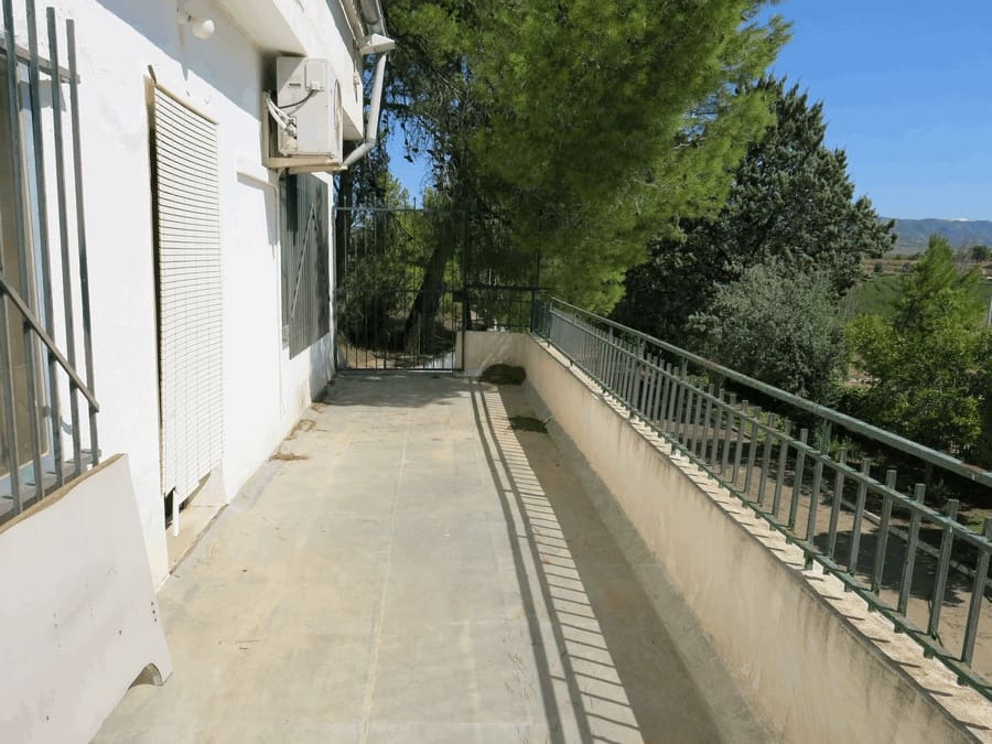 6 bedroom Finca/Country House for sale in Pinoso with pool - € 500,000 (Ref: 4878057)