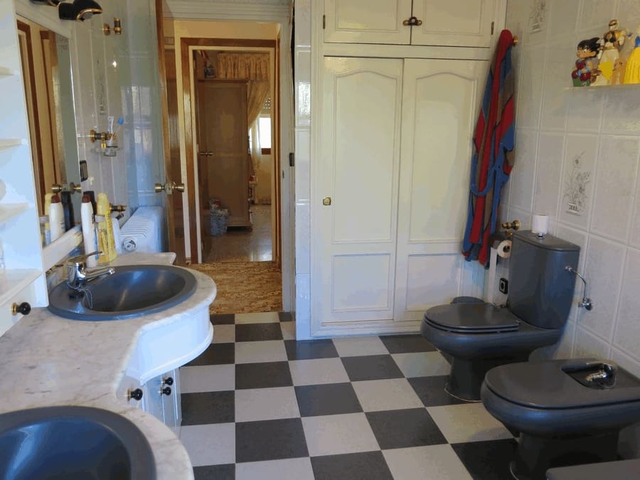 6 bedroom Finca/Country House for sale in Pinoso with pool - € 500,000 (Ref: 4878057)