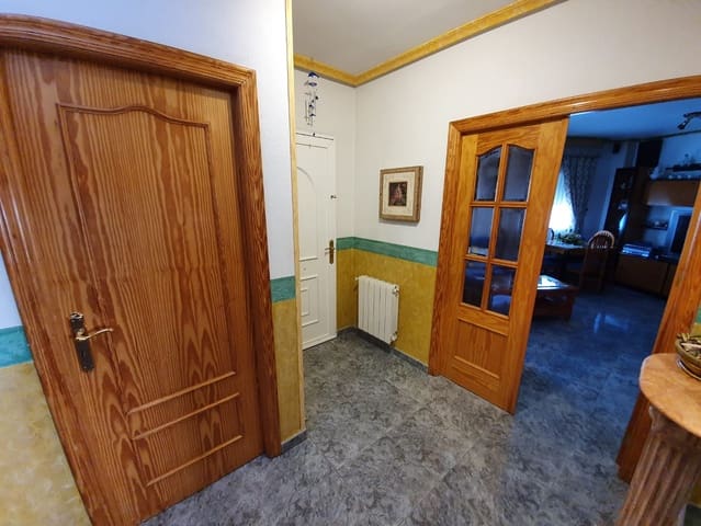 3 soverom Hus til salgs i Pinoso med svømmebasseng - € 175 000 (Ref: 5139473)