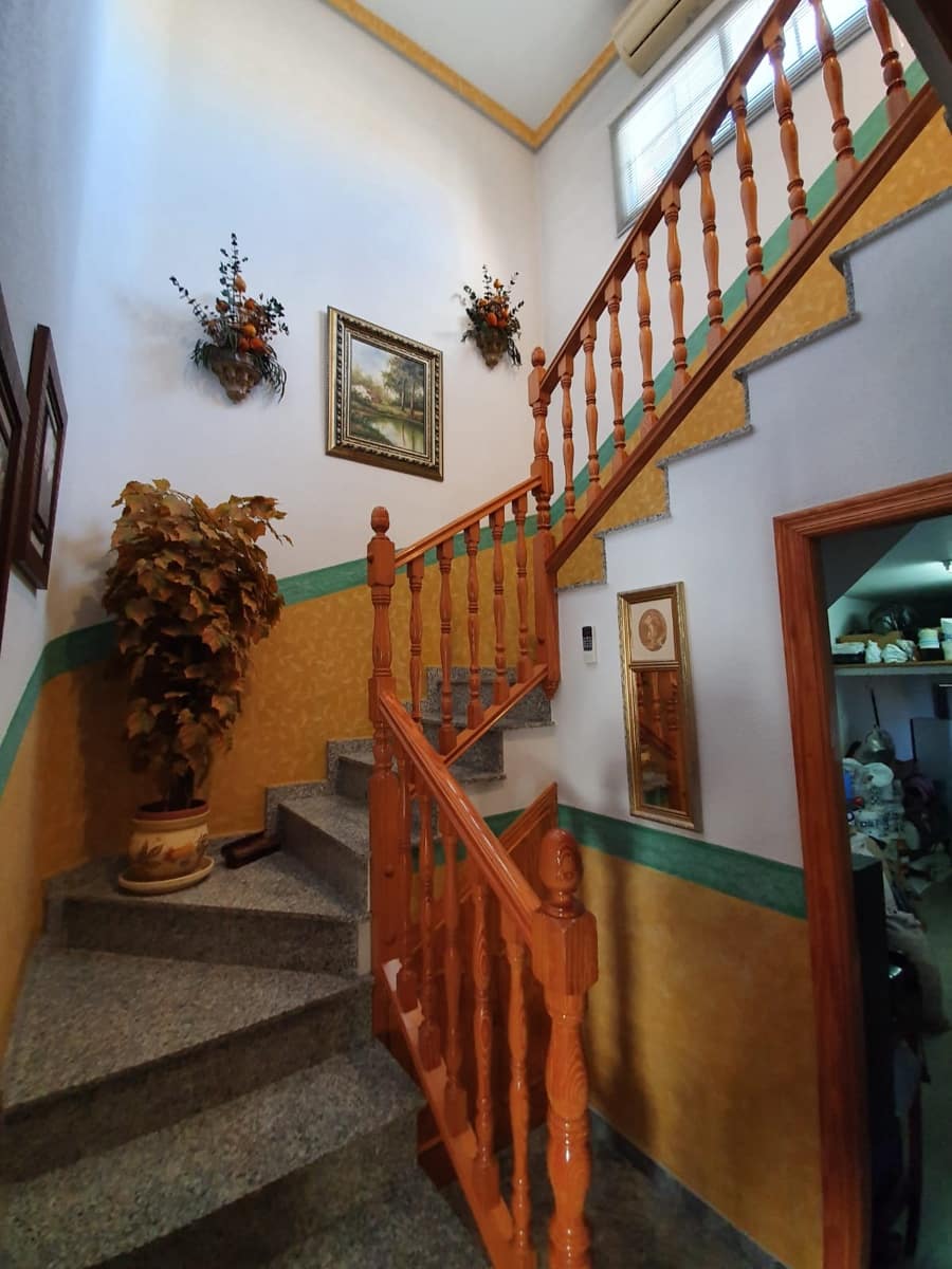 3 bedroom Townhouse for sale in Pinoso with pool - € 175,000 (Ref: 5139473)