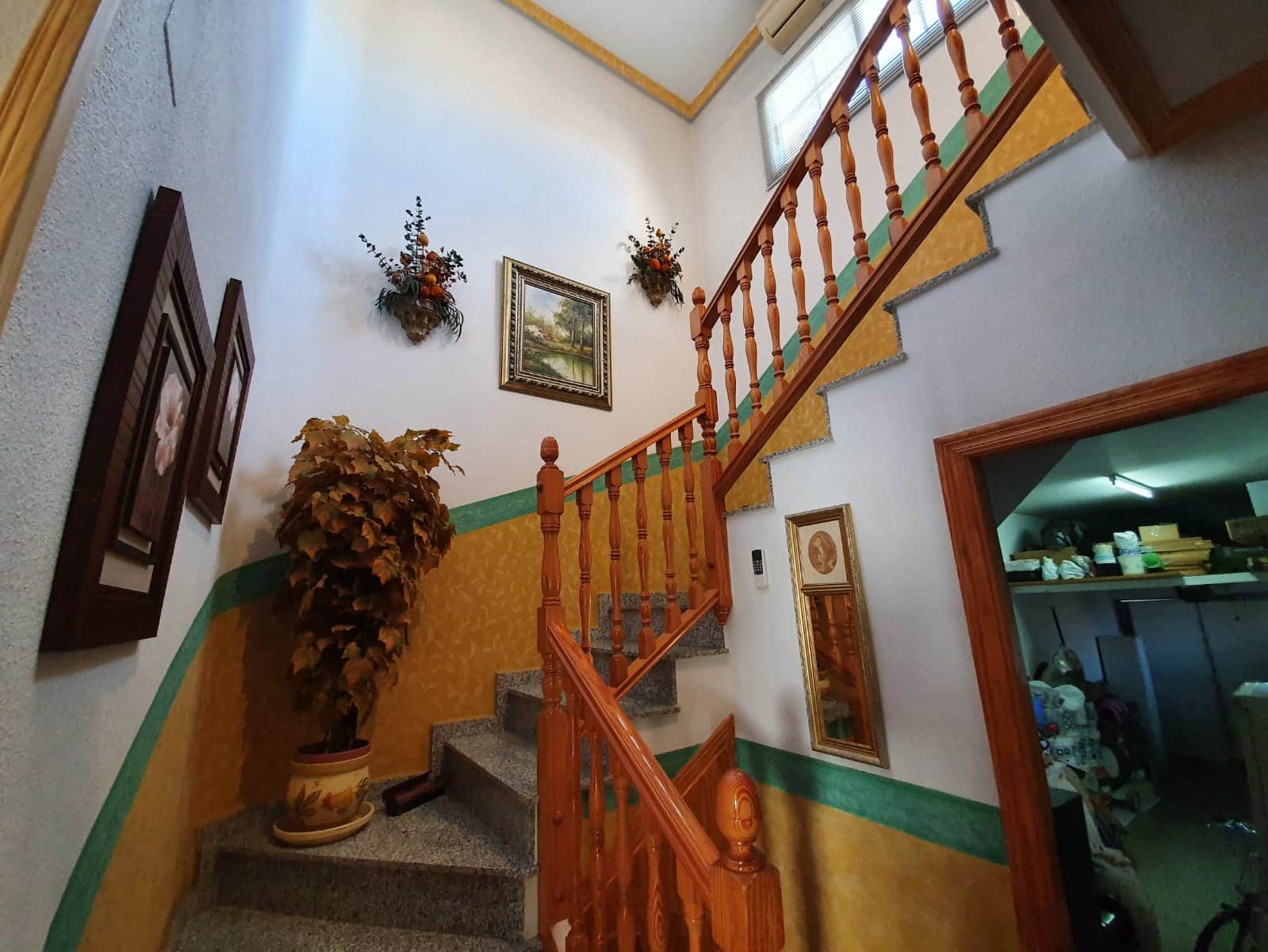 3 bedroom Townhouse for sale in Pinoso with pool - € 175,000 (Ref: 5139473)