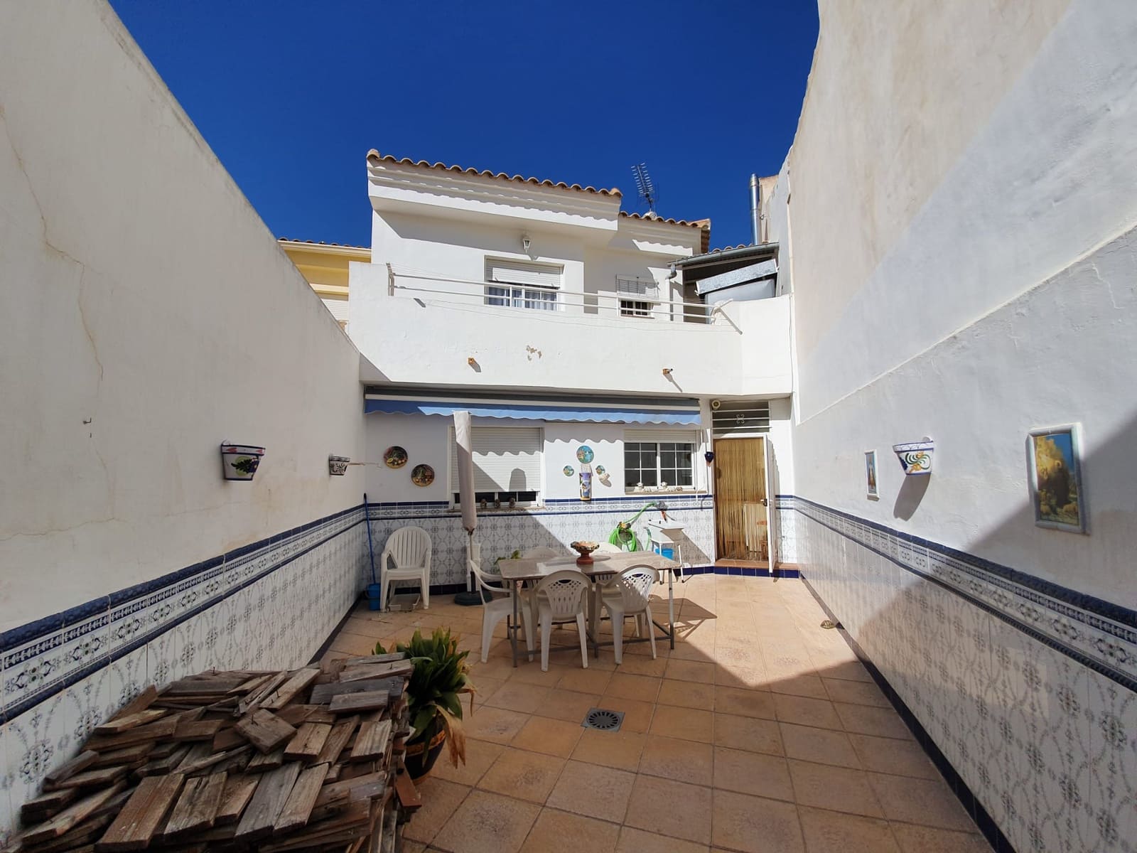 3 bedroom Townhouse for sale in Pinoso with pool - € 175,000 (Ref: 5139473)