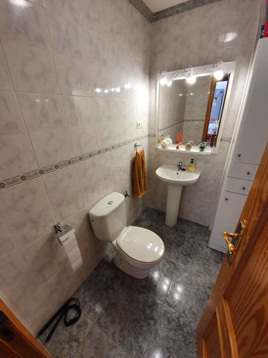 3 bedroom Townhouse for sale in Pinoso with pool - € 175,000 (Ref: 5139473)