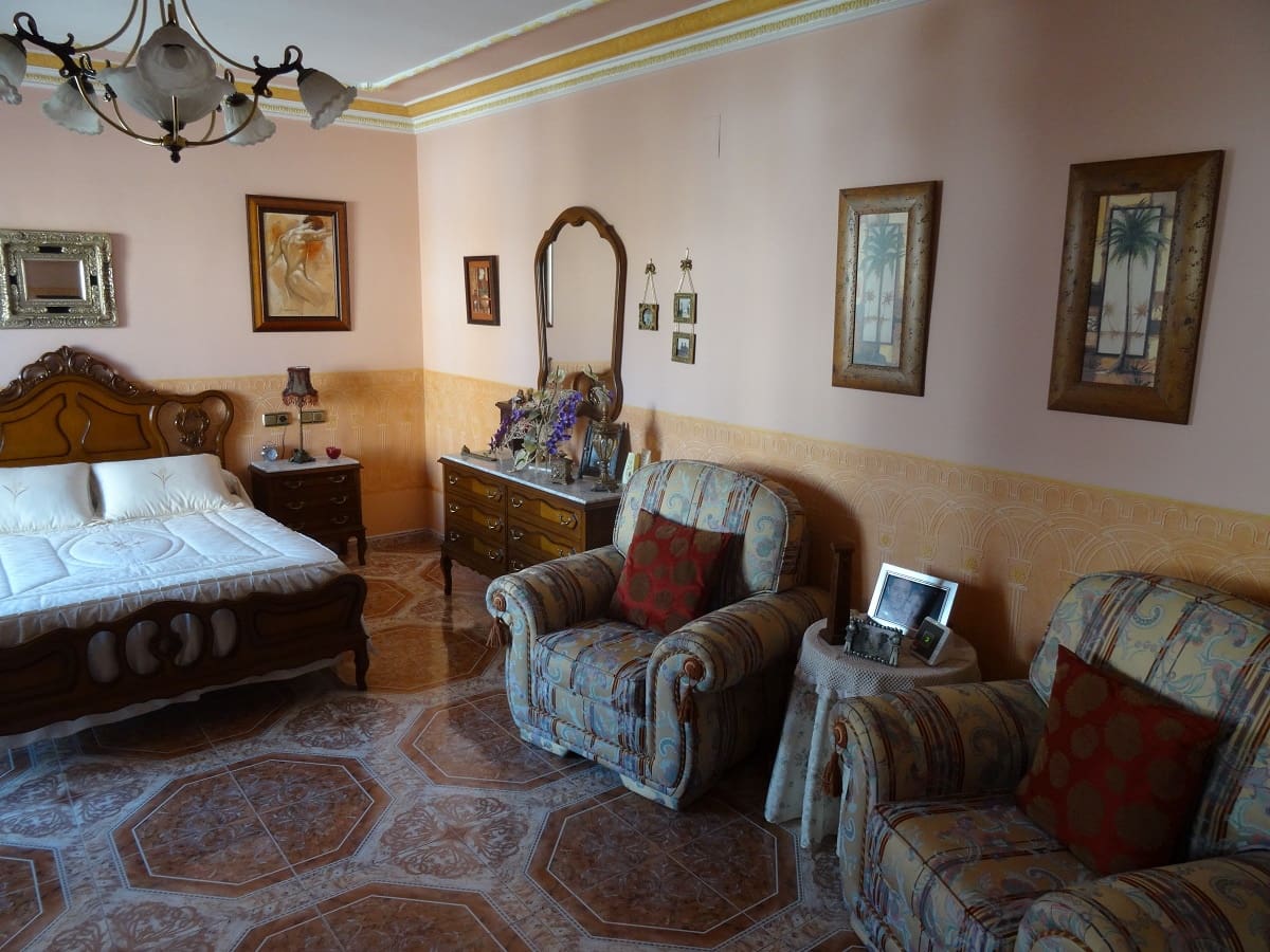 5 soveværelse Byhus til salg i Caudete med swimmingpool - € 315.000 (Ref: 5225961)