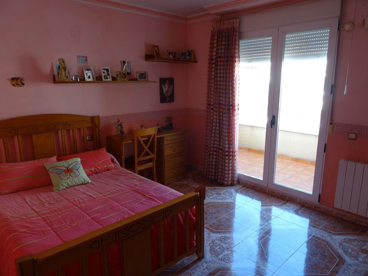 5 soveværelse Byhus til salg i Caudete med swimmingpool - € 315.000 (Ref: 5225961)