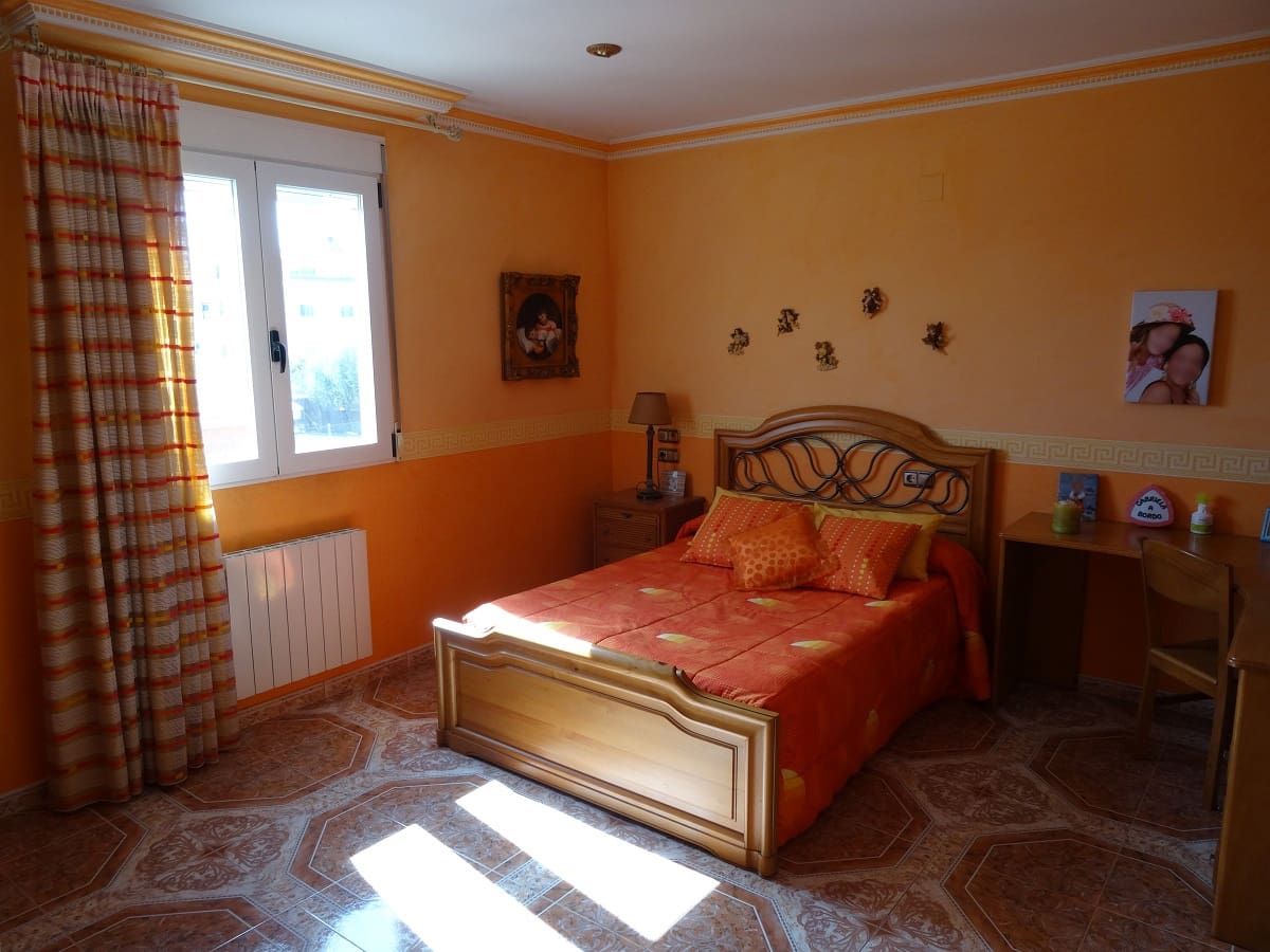 5 soveværelse Byhus til salg i Caudete med swimmingpool - € 315.000 (Ref: 5225961)