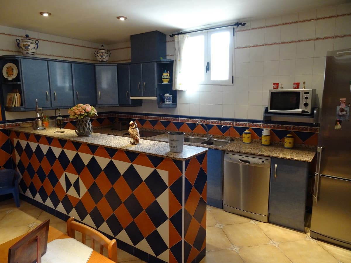 5 soveværelse Byhus til salg i Caudete med swimmingpool - € 315.000 (Ref: 5225961)