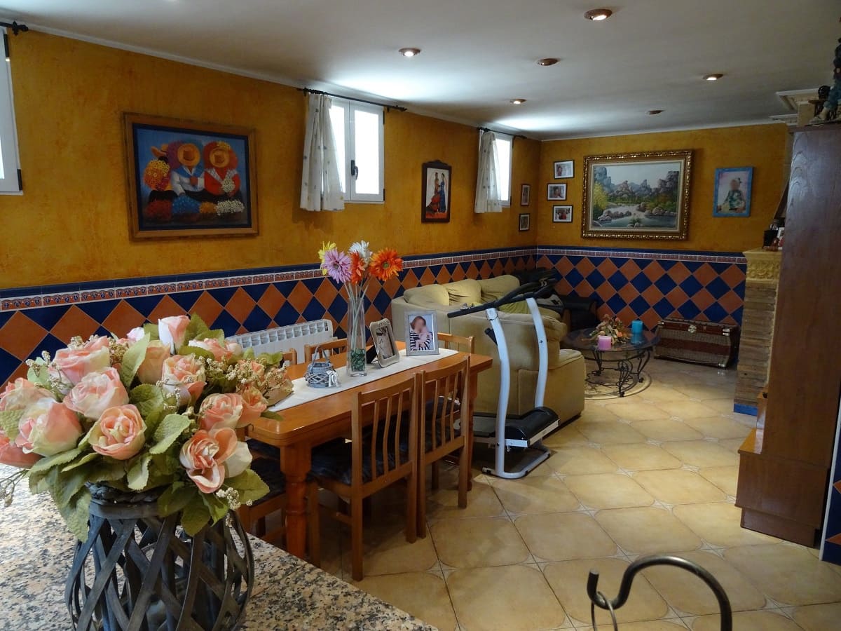 5 soveværelse Byhus til salg i Caudete med swimmingpool - € 315.000 (Ref: 5225961)