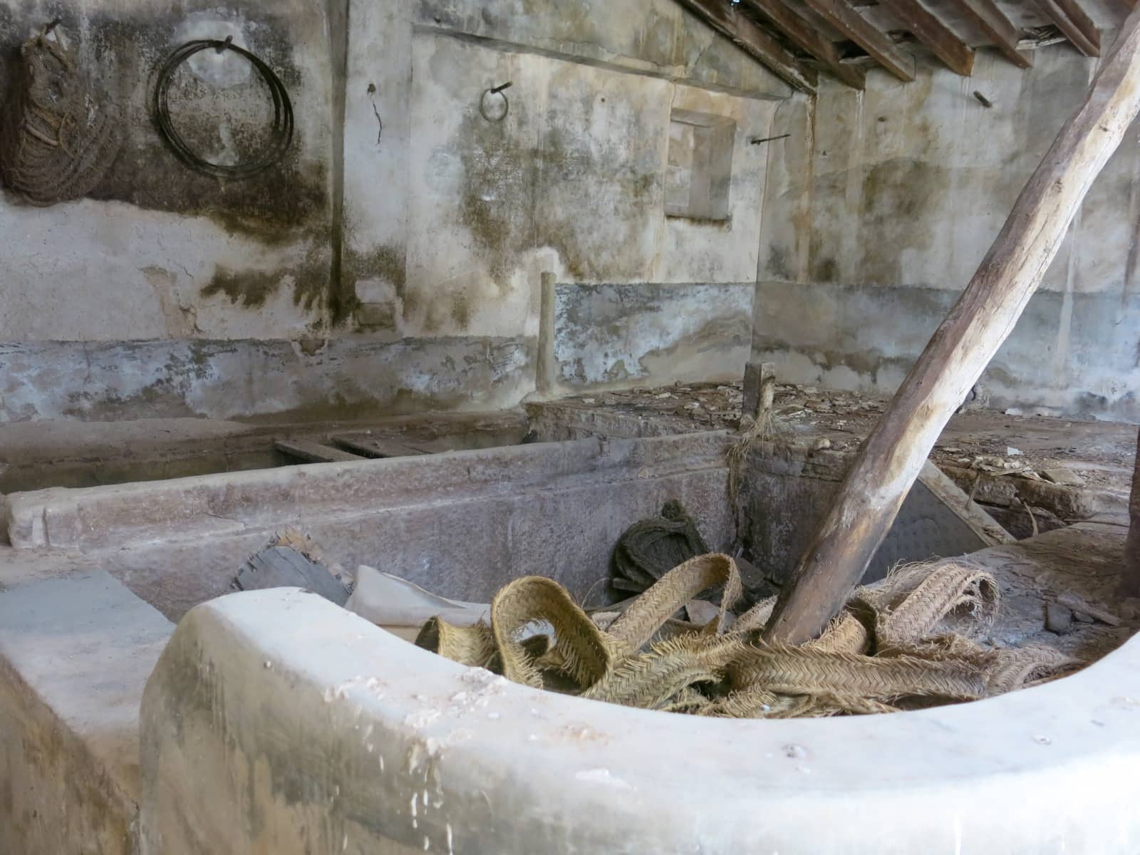 4 bedroom Finca/Country House for sale in Pinoso with pool - € 75,000 (Ref: 5421054)