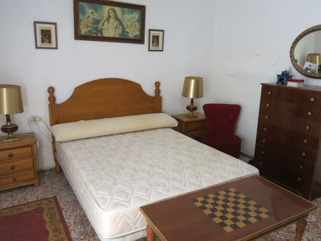 4 bedroom Finca/Country House for sale in Pinoso with pool - € 75,000 (Ref: 5421054)