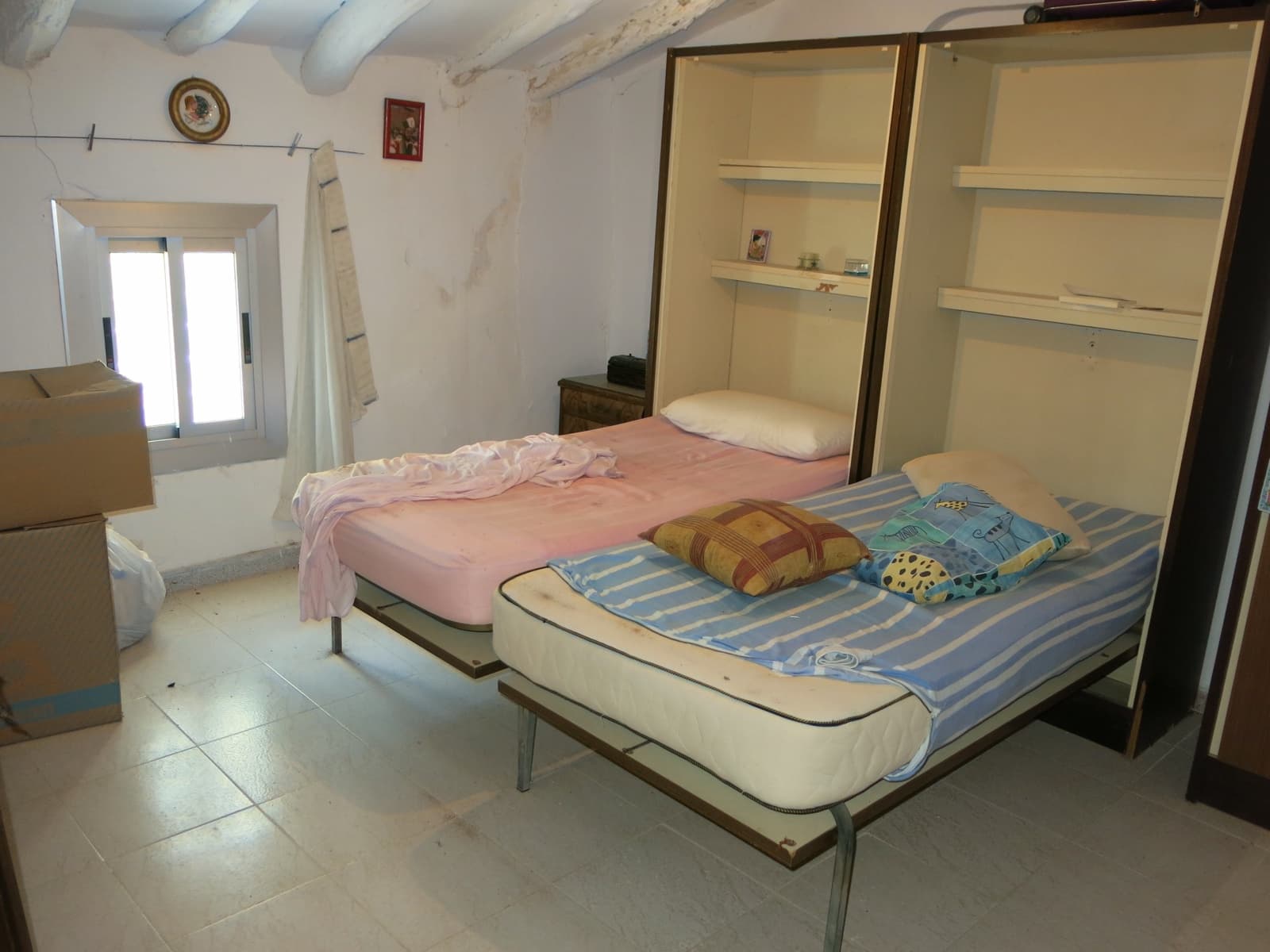 4 bedroom Finca/Country House for sale in Pinoso with pool - € 75,000 (Ref: 5421054)