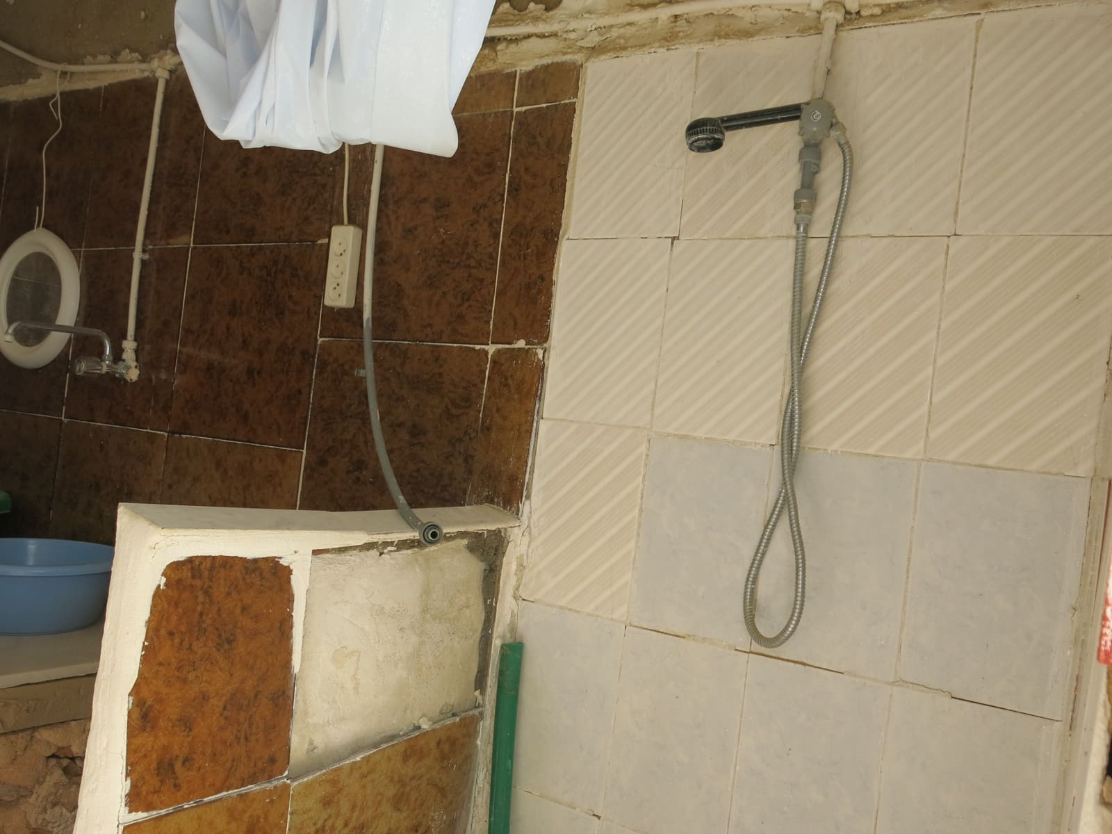 4 bedroom Finca/Country House for sale in Pinoso with pool - € 75,000 (Ref: 5421054)