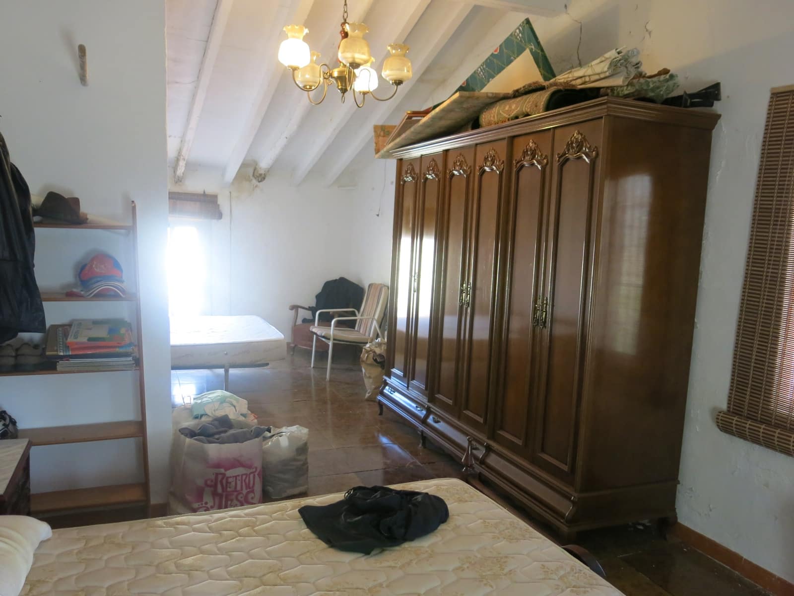 4 bedroom Finca/Country House for sale in Pinoso with pool - € 75,000 (Ref: 5421054)